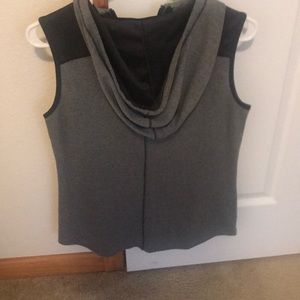 Columbia vest